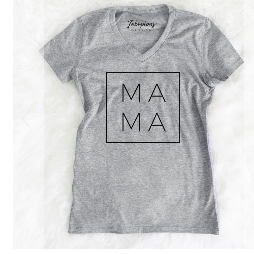 MAMA SQUARE - WOMEN'S MODERN FIT V-NECK SHIRT NWOT